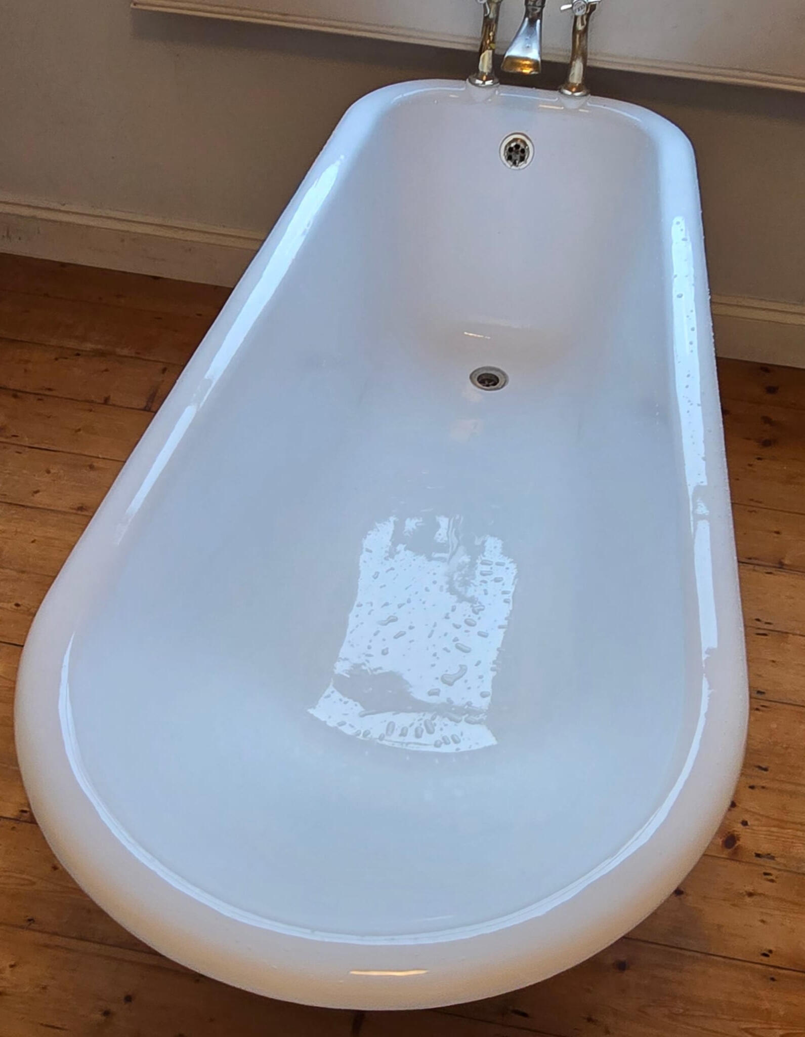 Reenamelling completion Cast iron bath re-enamelling and resurfacing in Earlsdon, Coventry